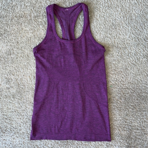 Lululemon Run Swiftly Size 6 Fuchsia Heathered Purple Tank Top Racer Back Cute - Picture 2 of 9